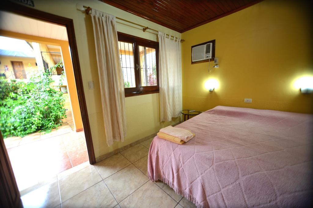 Hotel Lilian Πουέρτο Ιγκουασού Εξωτερικό φωτογραφία